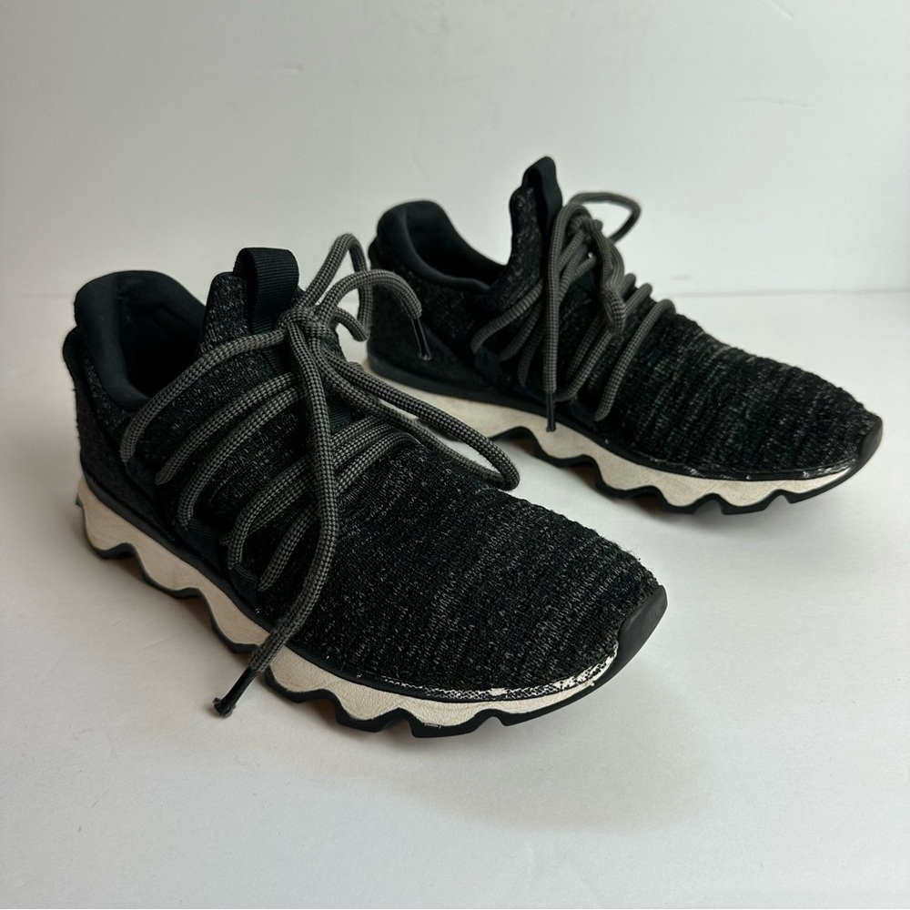 Sorel Kinetic Sneakers Women's Size 7.5 Shoes Black White Athleisure Athletic - Picture 10 of 10